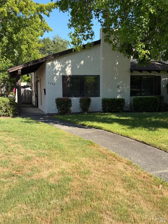 5270 El Mercado Pkwy, Santa Rosa, CA 95403-1326