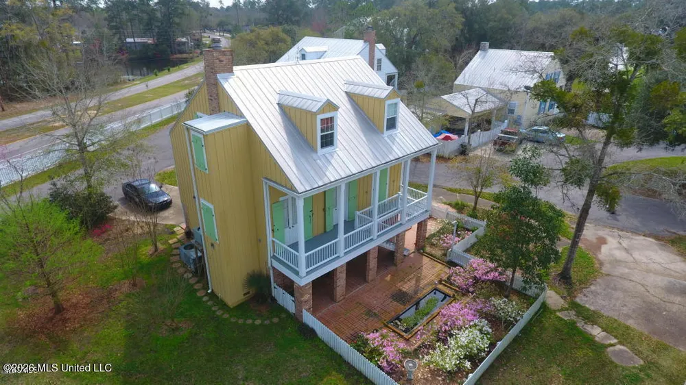 11 Devils Elbow, Diamondhead, MS 39525