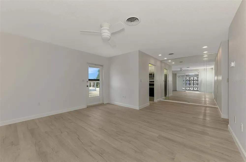 1205 Tarpon Center Dr, Venice, FL 34285