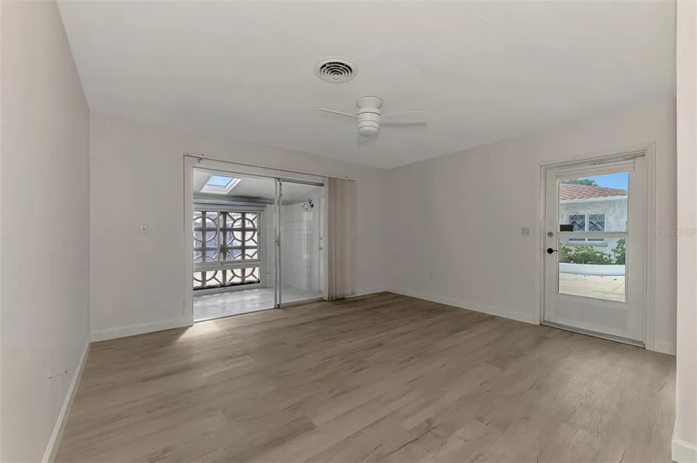 1205 Tarpon Center Dr, Venice, FL 34285