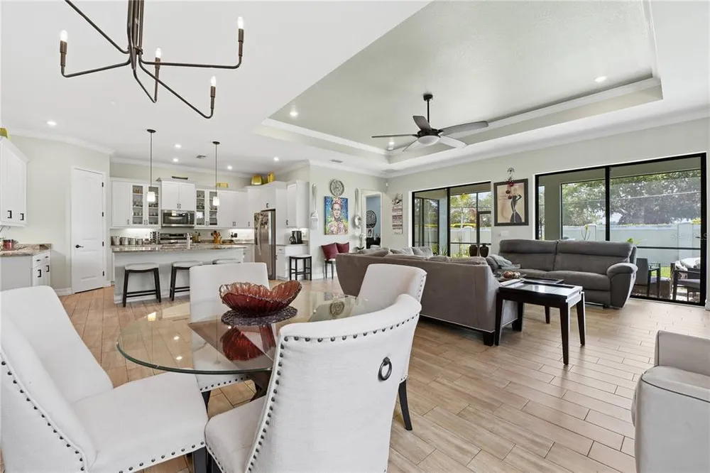 6619 35th Ct E, Sarasota, FL 34243