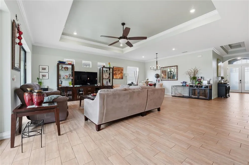 6619 35th Ct E, Sarasota, FL 34243