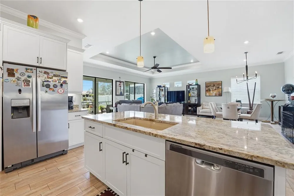 6619 35th Ct E, Sarasota, FL 34243