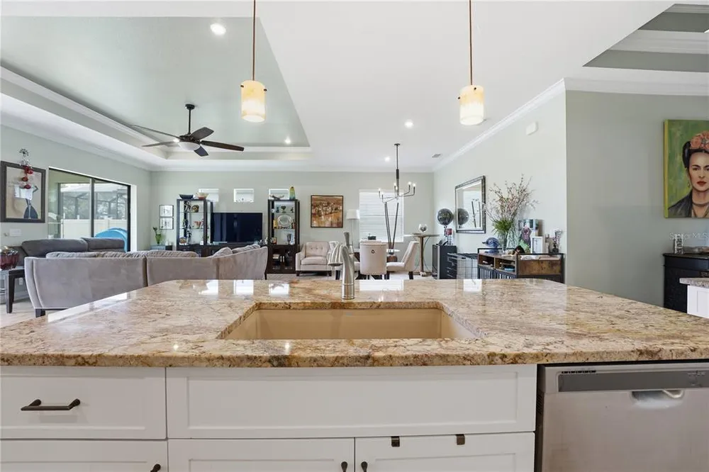 6619 35th Ct E, Sarasota, FL 34243