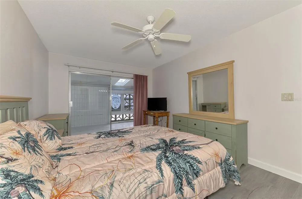 1205 Tarpon Center Dr, Venice, FL 34285