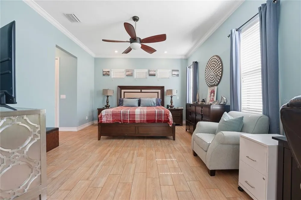 6619 35th Ct E, Sarasota, FL 34243