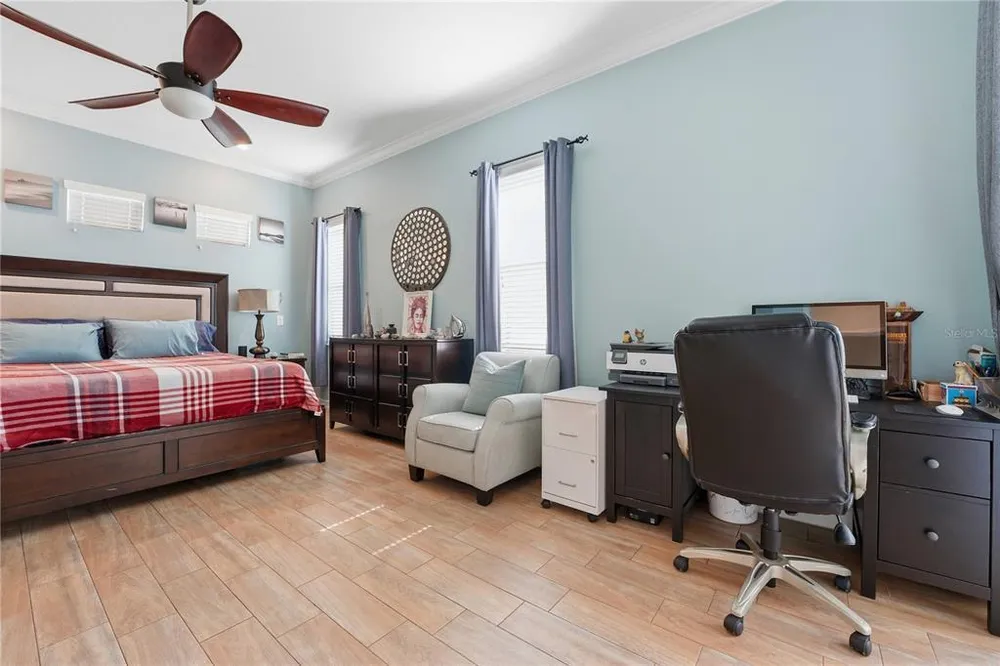 6619 35th Ct E, Sarasota, FL 34243