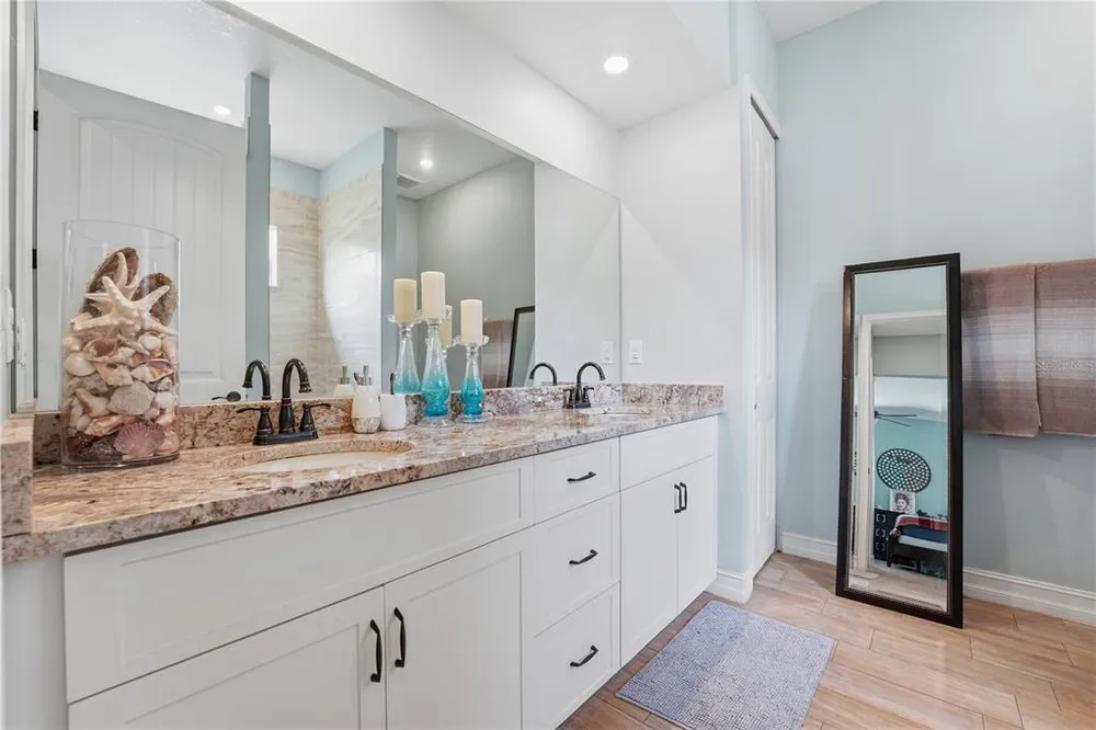 6619 35th Ct E, Sarasota, FL 34243