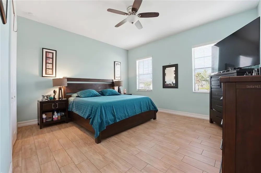 6619 35th Ct E, Sarasota, FL 34243