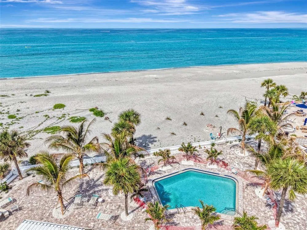 1205 Tarpon Center Dr, Venice, FL 34285