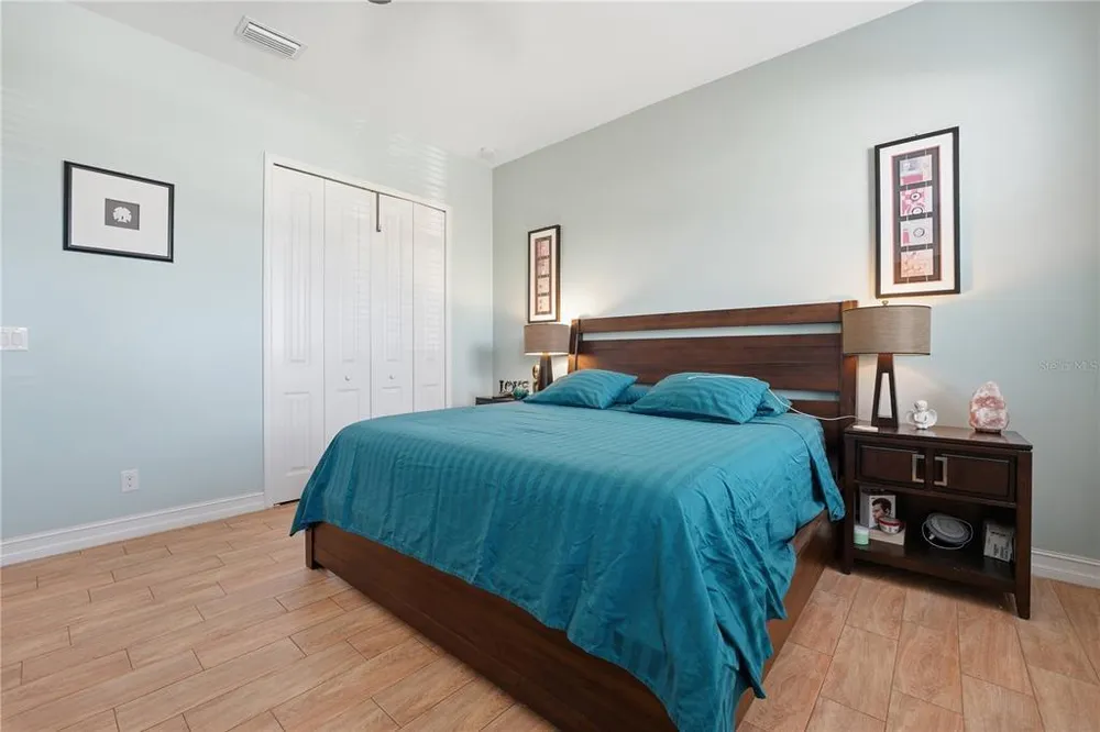 6619 35th Ct E, Sarasota, FL 34243