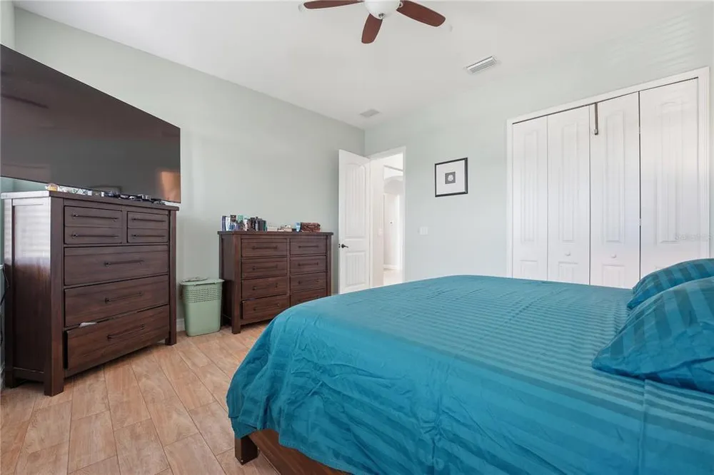 6619 35th Ct E, Sarasota, FL 34243