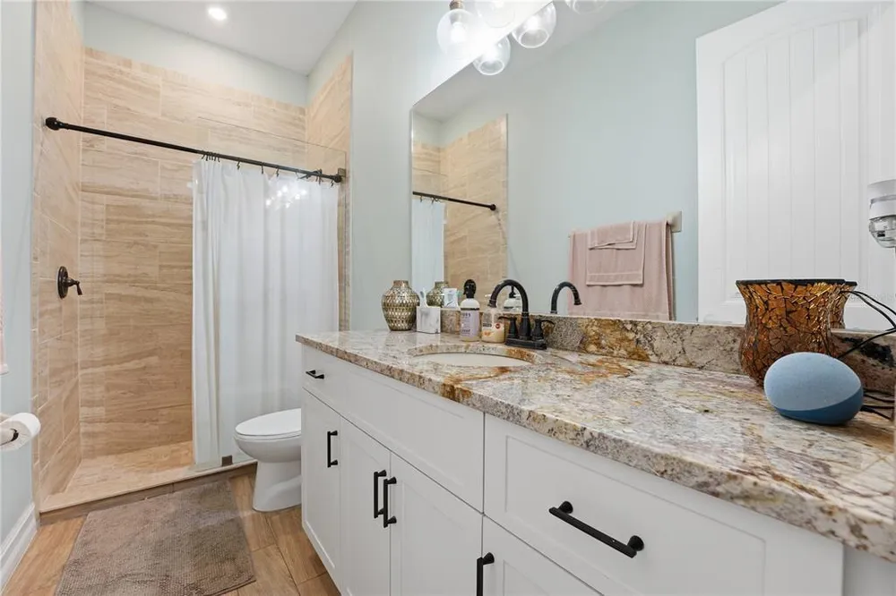 6619 35th Ct E, Sarasota, FL 34243