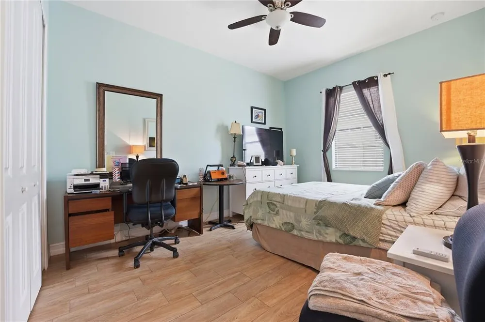 6619 35th Ct E, Sarasota, FL 34243