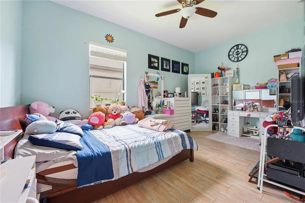 6619 35th Ct E, Sarasota, FL 34243