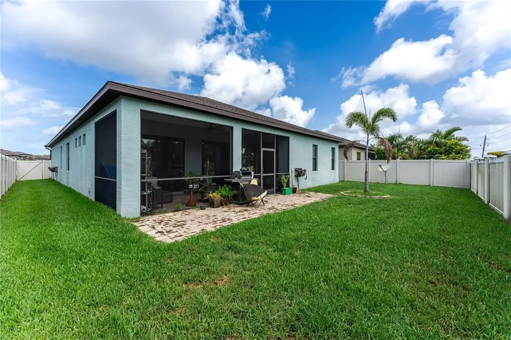 6619 35th Ct E, Sarasota, FL 34243