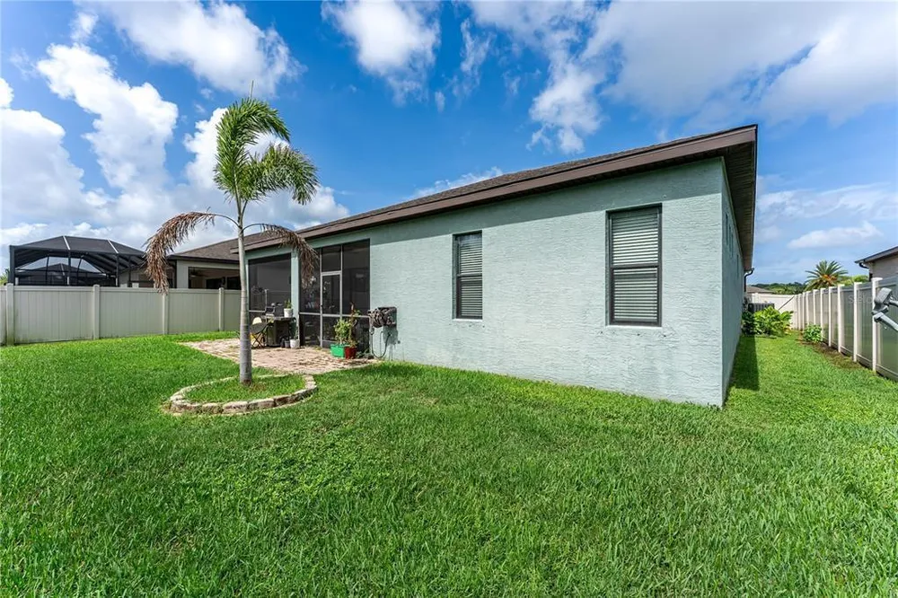 6619 35th Ct E, Sarasota, FL 34243