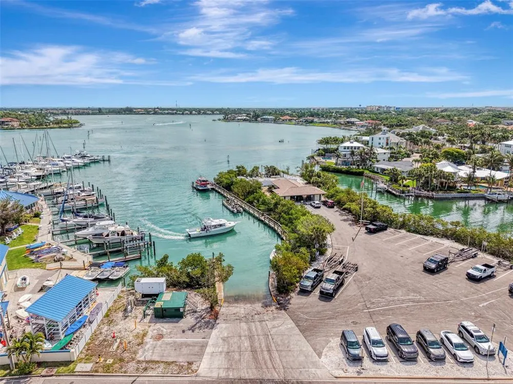 1205 Tarpon Center Dr, Venice, FL 34285