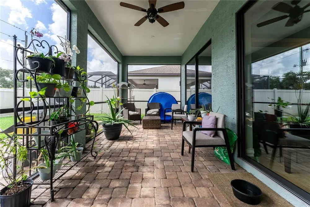 6619 35th Ct E, Sarasota, FL 34243