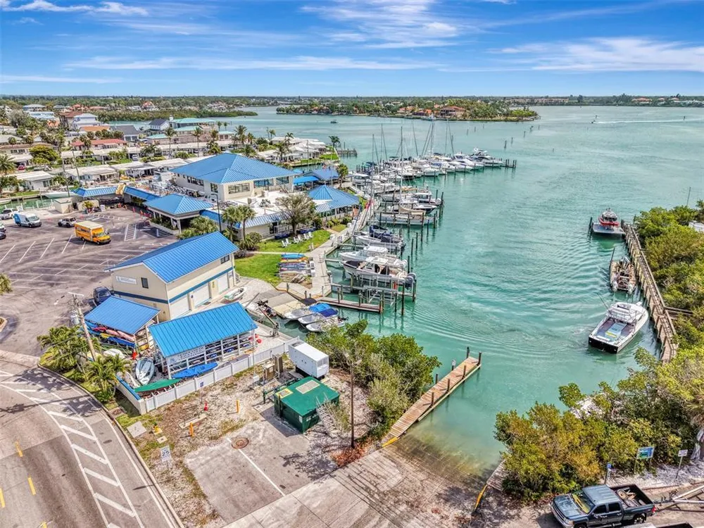 1205 Tarpon Center Dr, Venice, FL 34285