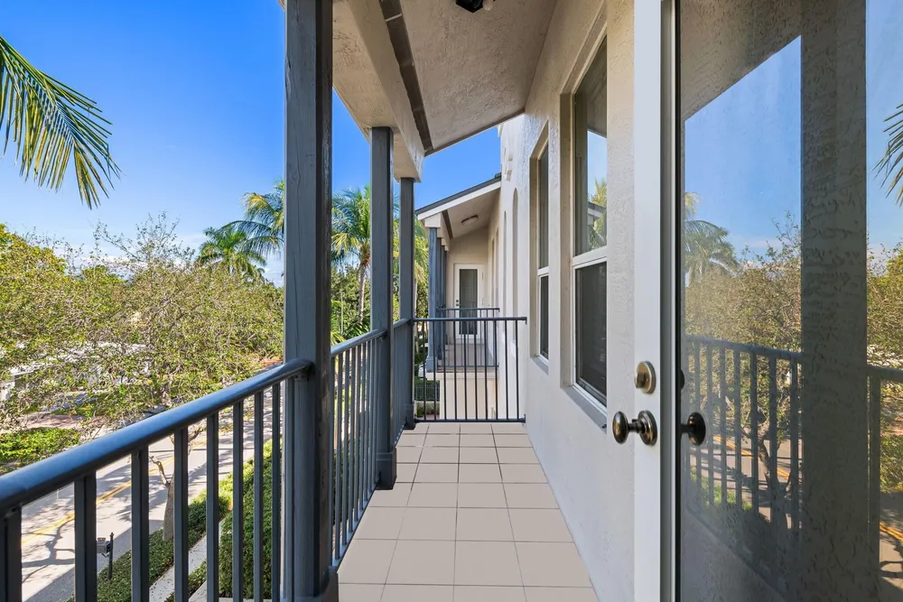 456 E Boca Raton Rd, Boca Raton, FL 33432