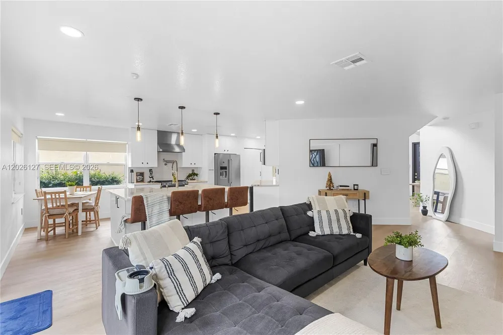 17027 NW 19th St, Pembroke Pines, FL 33028