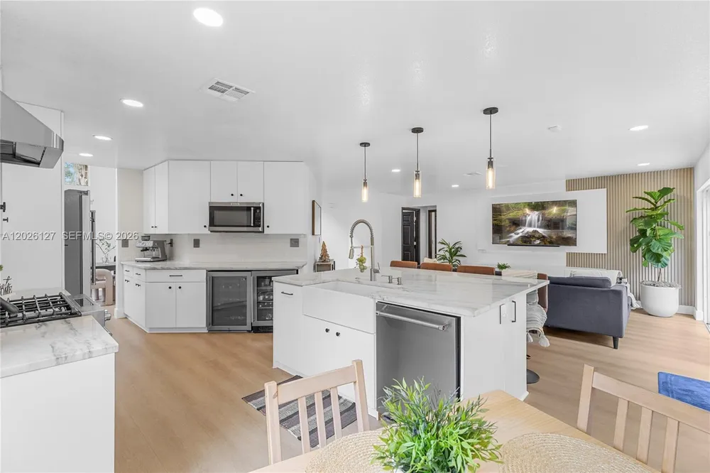 17027 NW 19th St, Pembroke Pines, FL 33028