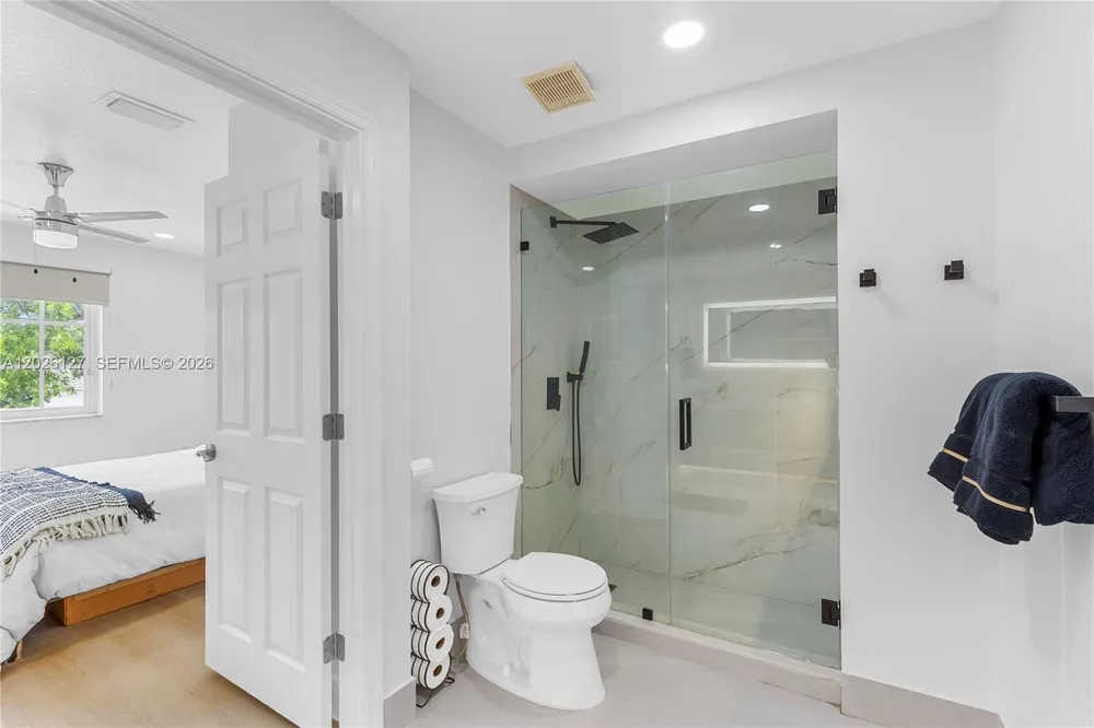 17027 NW 19th St, Pembroke Pines, FL 33028