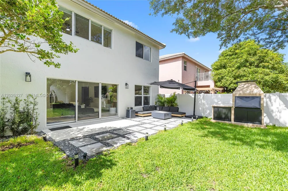 17027 NW 19th St, Pembroke Pines, FL 33028