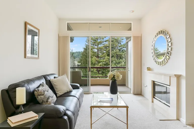 600 Deer Valley Rd, San Rafael, CA 94903