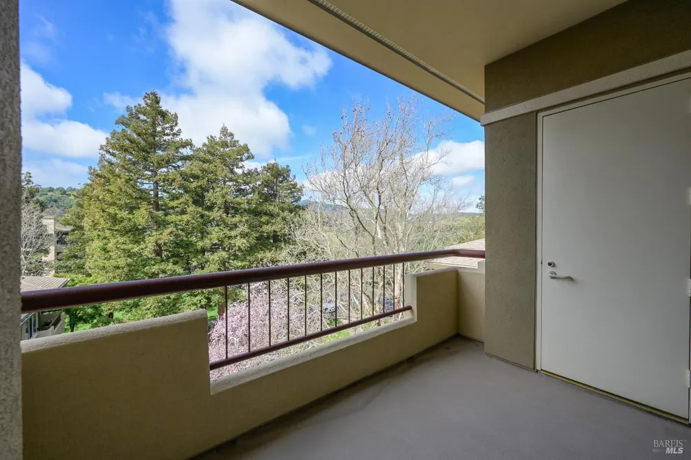 600 Deer Valley Rd, San Rafael, CA 94903