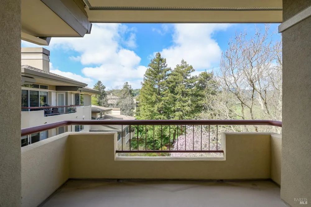 600 Deer Valley Rd, San Rafael, CA 94903