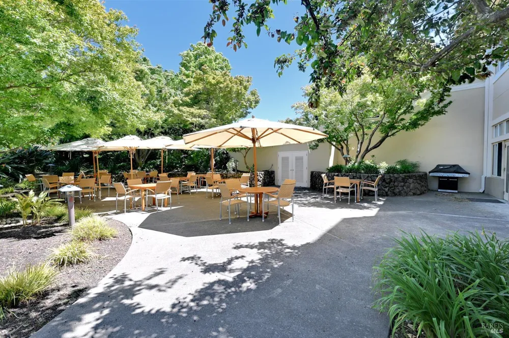 600 Deer Valley Rd, San Rafael, CA 94903