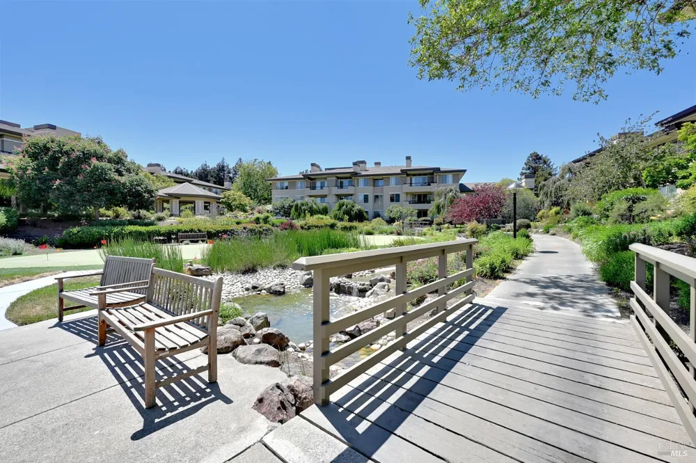 600 Deer Valley Rd, San Rafael, CA 94903
