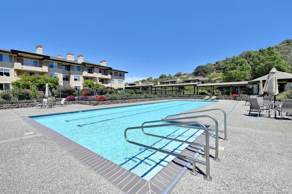 600 Deer Valley Rd, San Rafael, CA 94903