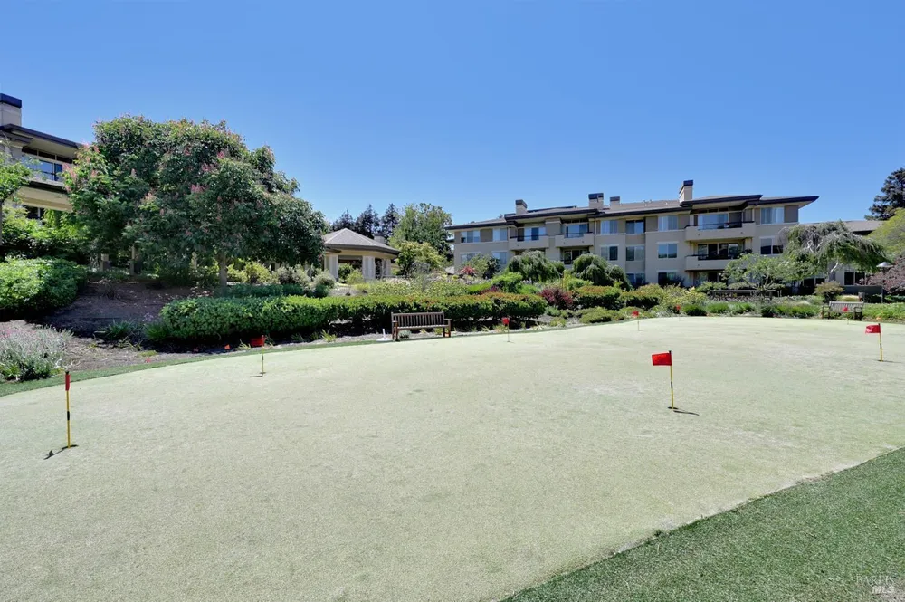600 Deer Valley Rd, San Rafael, CA 94903