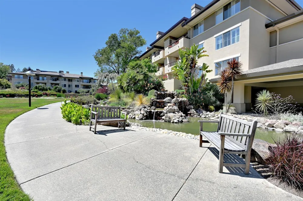 600 Deer Valley Rd, San Rafael, CA 94903