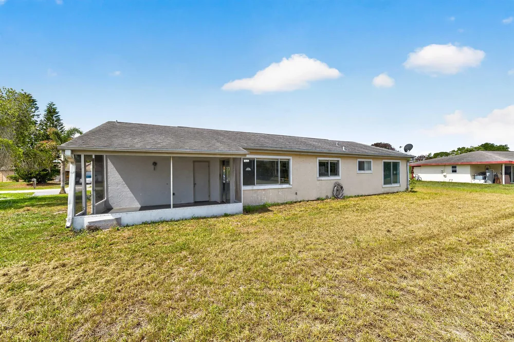 261 SW Cherryhill Rd, Port St Lucie, FL 34953