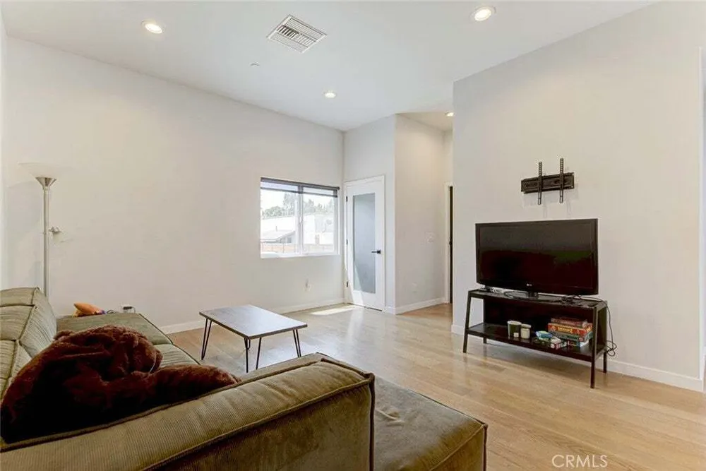4523 Alumni Ave, Eagle Rock, CA 90041