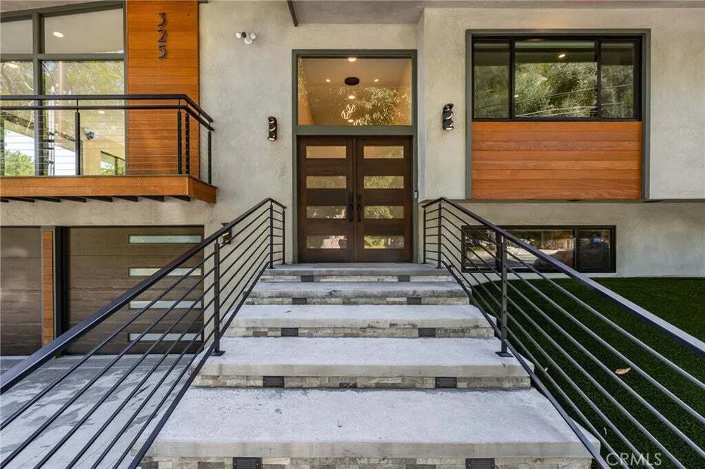 325 N Madison Ave, Monrovia, CA 91016