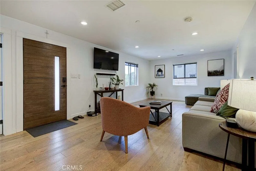 4523 Alumni Ave, Eagle Rock, CA 90041