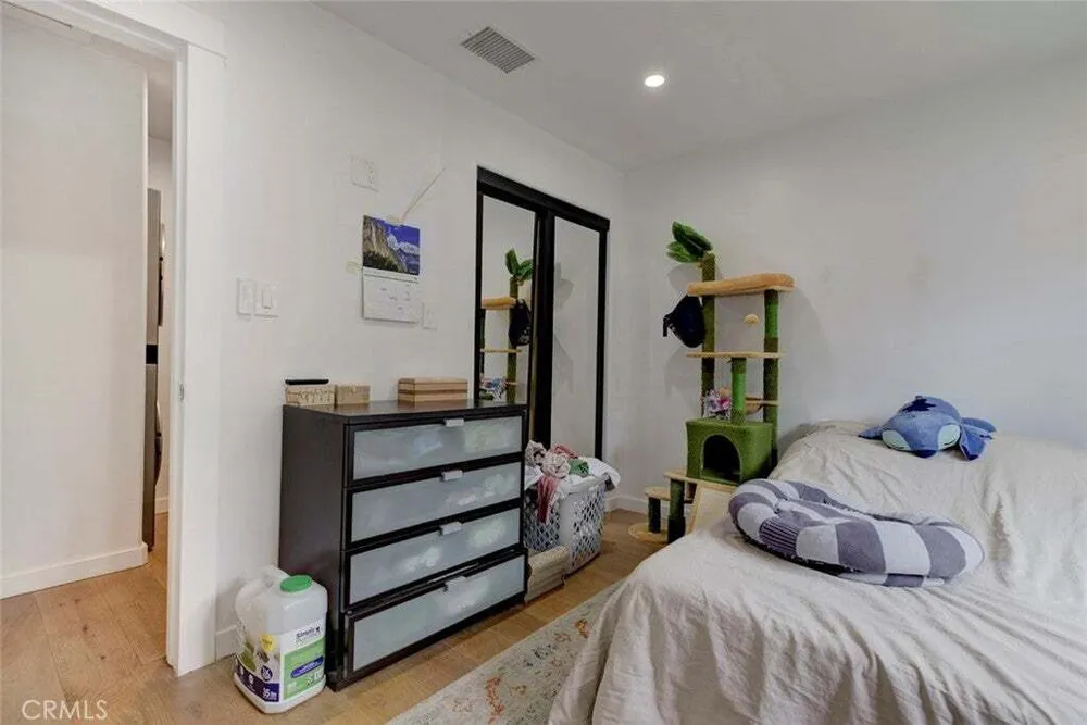4523 Alumni Ave, Eagle Rock, CA 90041