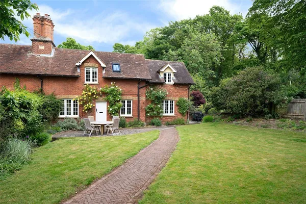 Woolverstone, Ipswich, IP9 photo 1