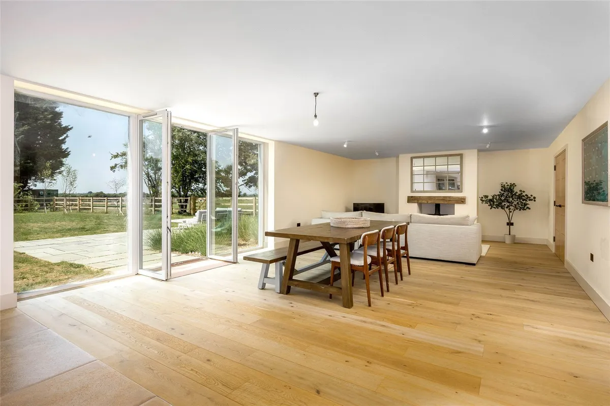 Sturt Farm, Burford, Oxfordshire, OX18