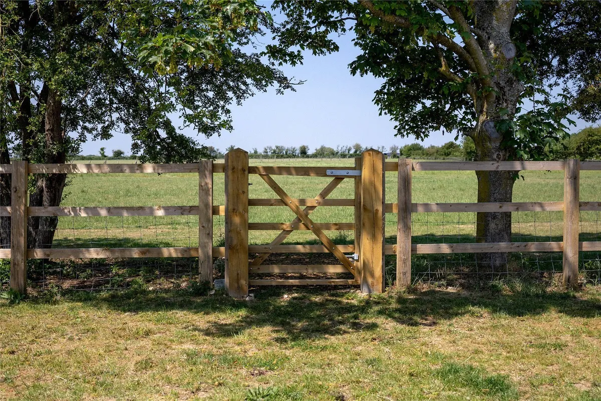 Sturt Farm, Burford, Oxfordshire, OX18