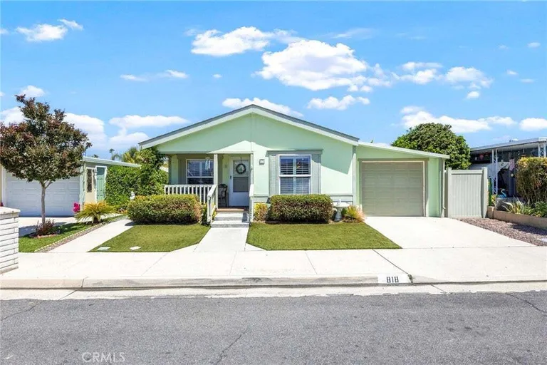 818 Portola Dr, Hemet, CA 92543
