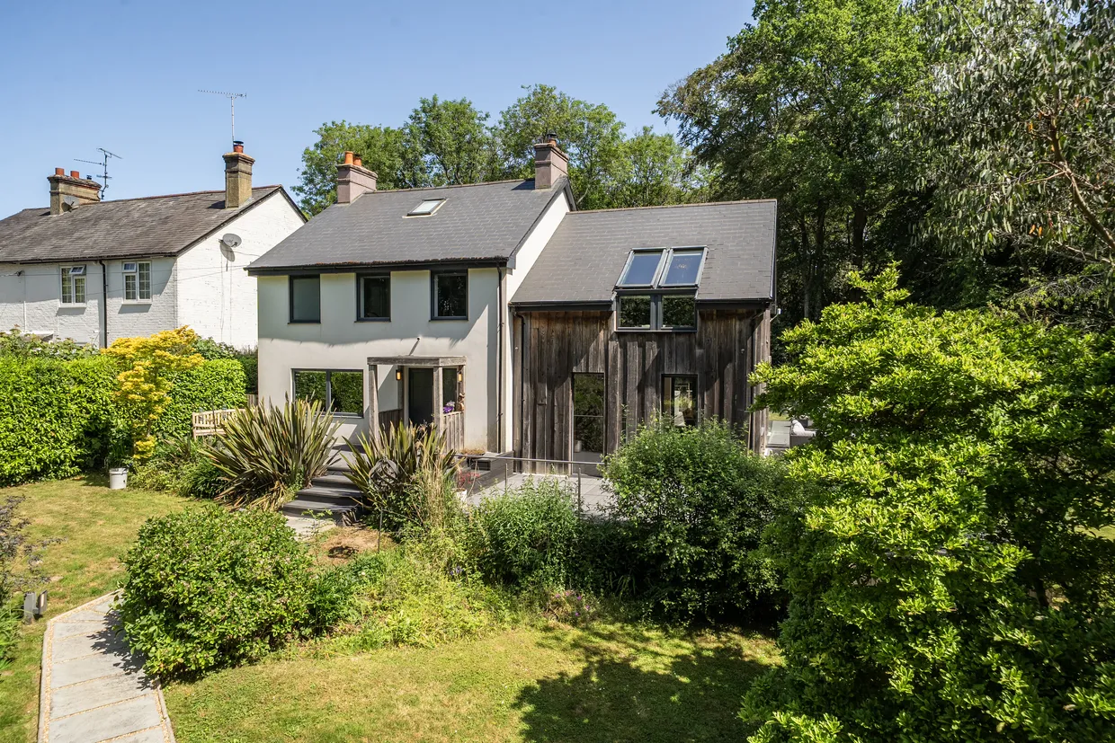 Blackhouse Road, Colgate, RH13 photo 23