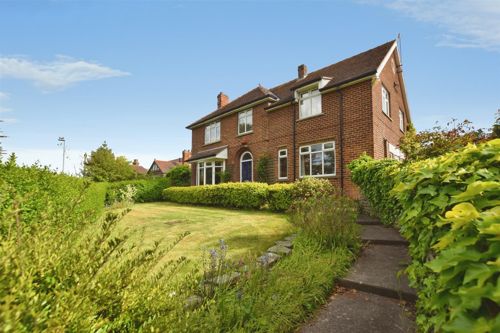 Station Road, Patrington, Hull Image 1