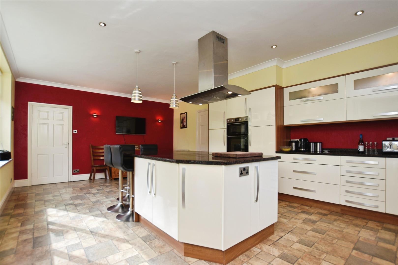 Station Road, Patrington, Hull Image 3