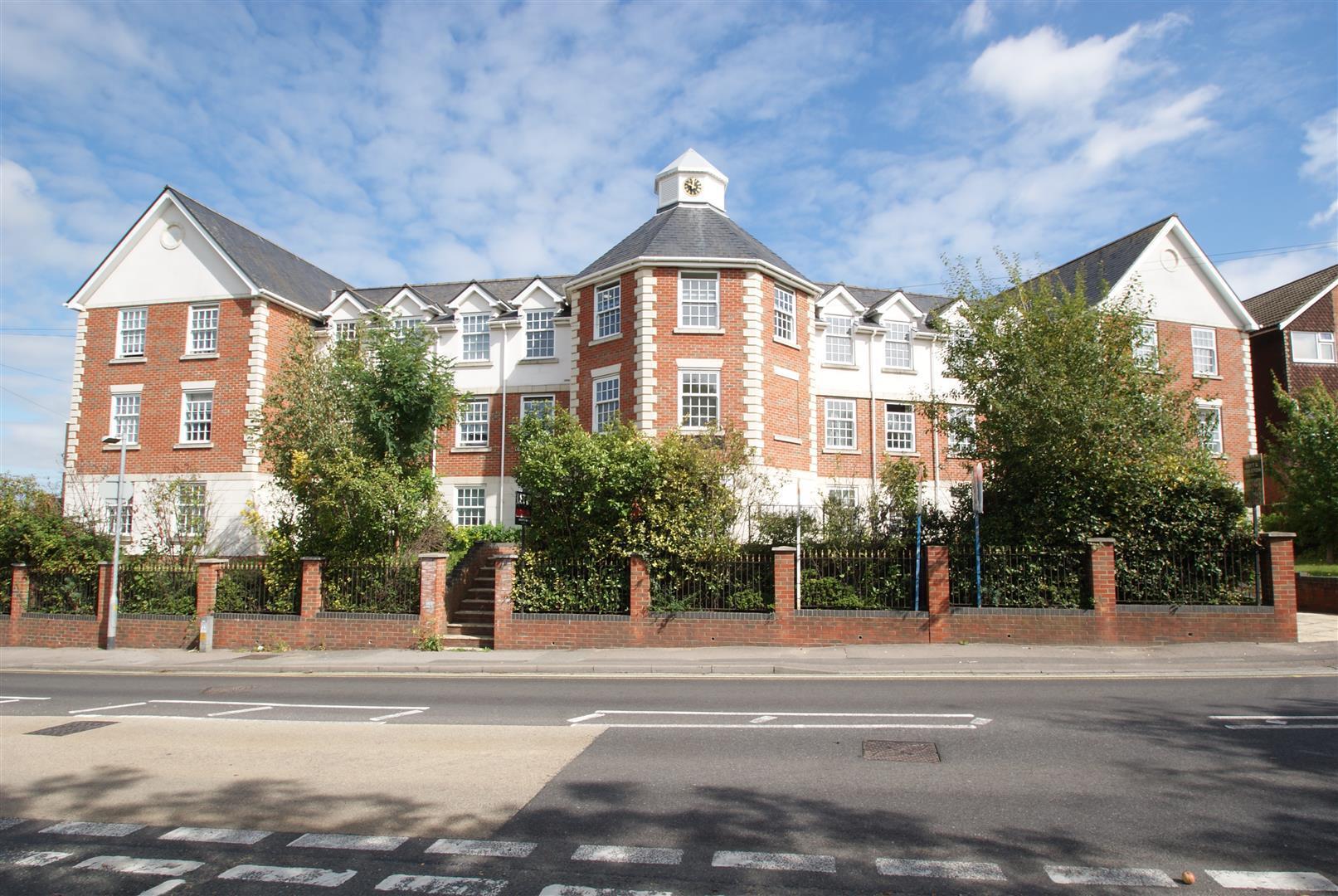 Crown Hill, Rayleigh Image 1